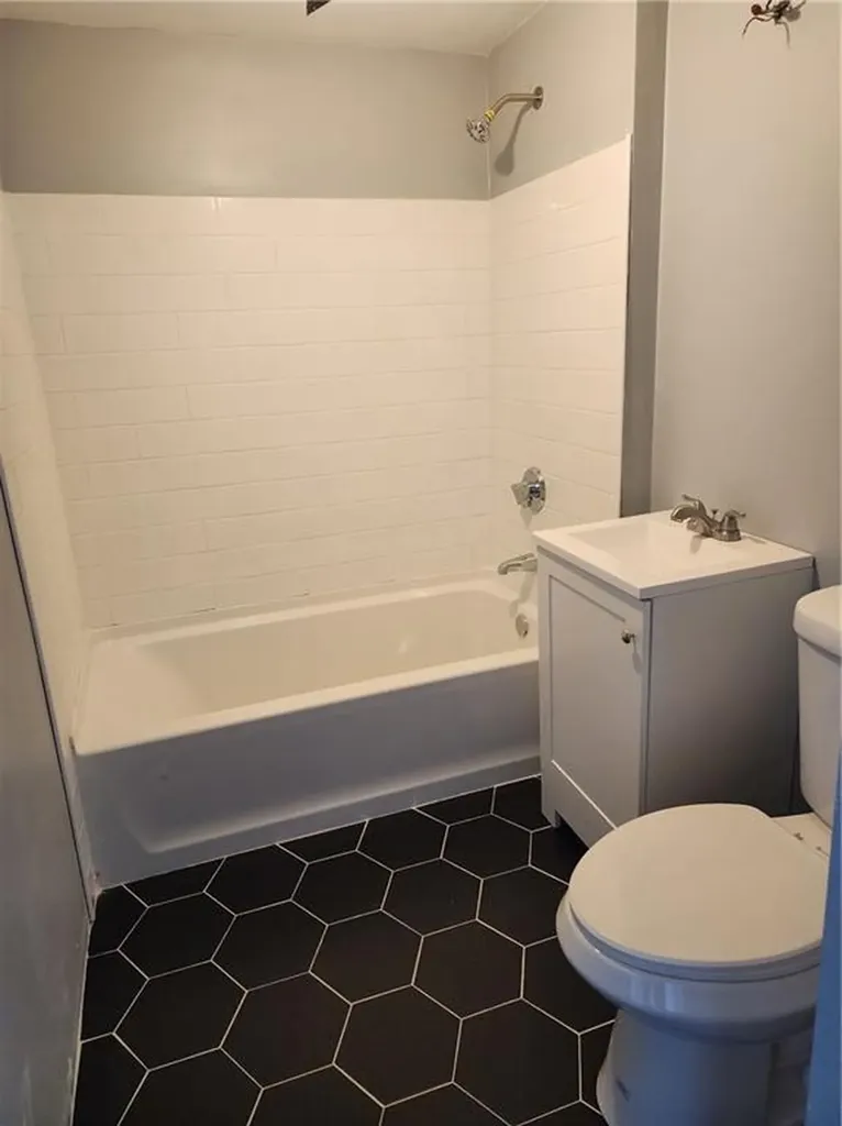 337 Dulude Street Woonsocket RI 02895