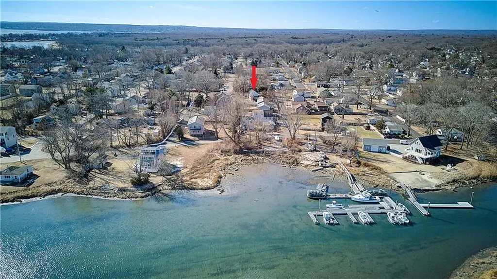 236 Pequot Avenue Warwick RI 02889