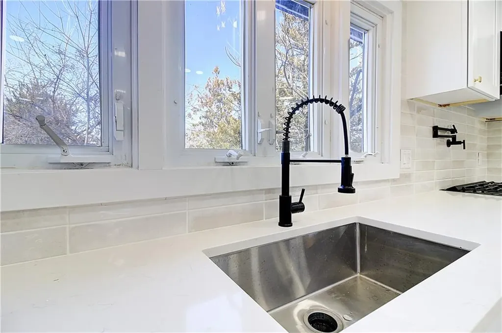 236 Pequot Avenue Warwick RI 02889