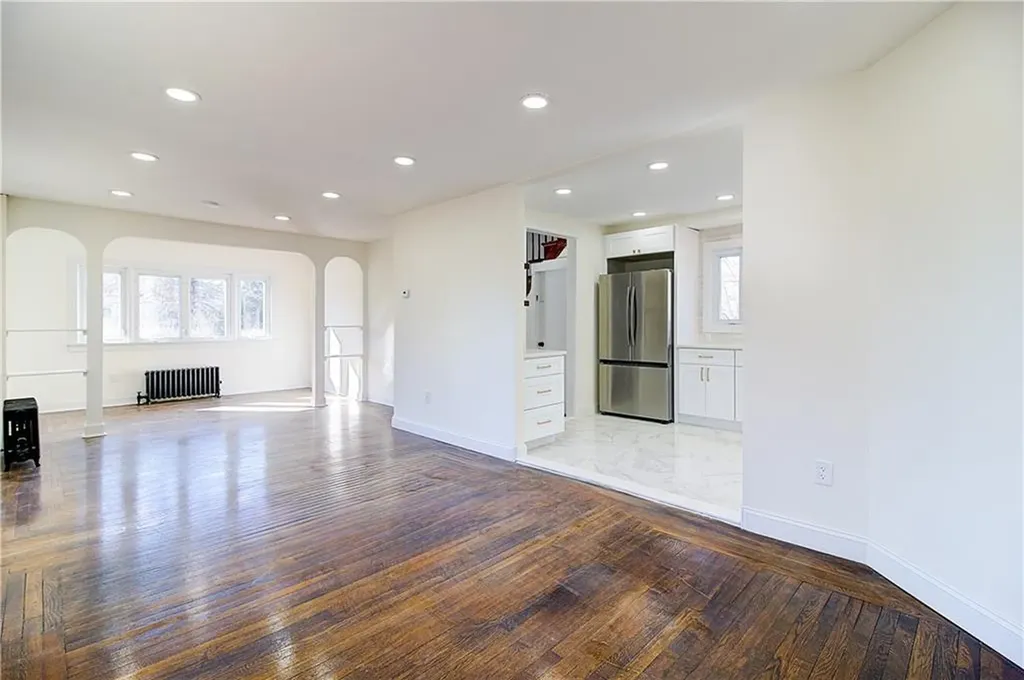 236 Pequot Avenue Warwick RI 02889