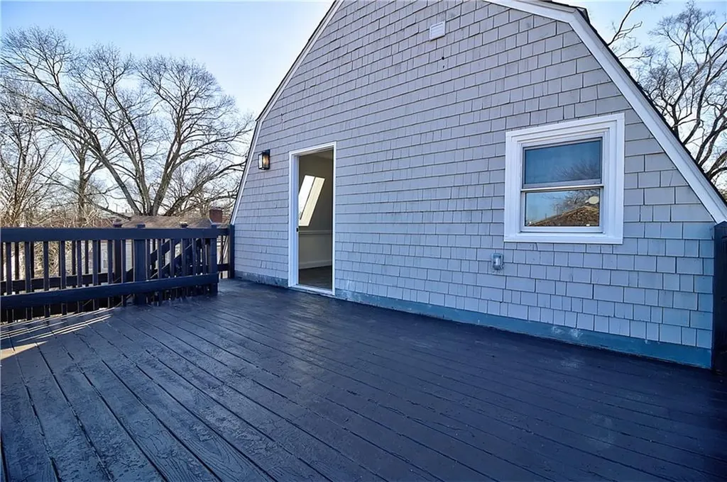 236 Pequot Avenue Warwick RI 02889