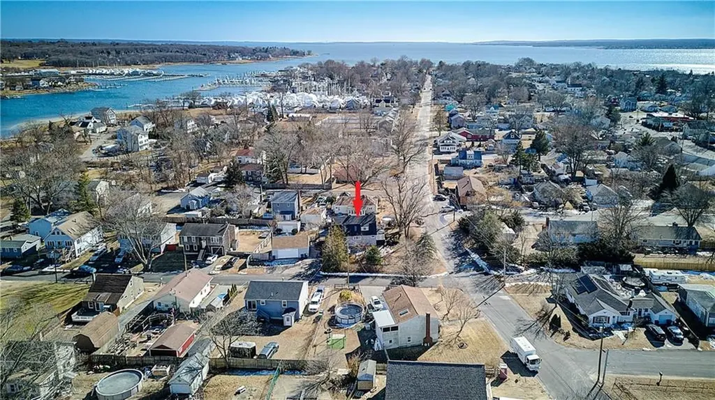 236 Pequot Avenue Warwick RI 02889