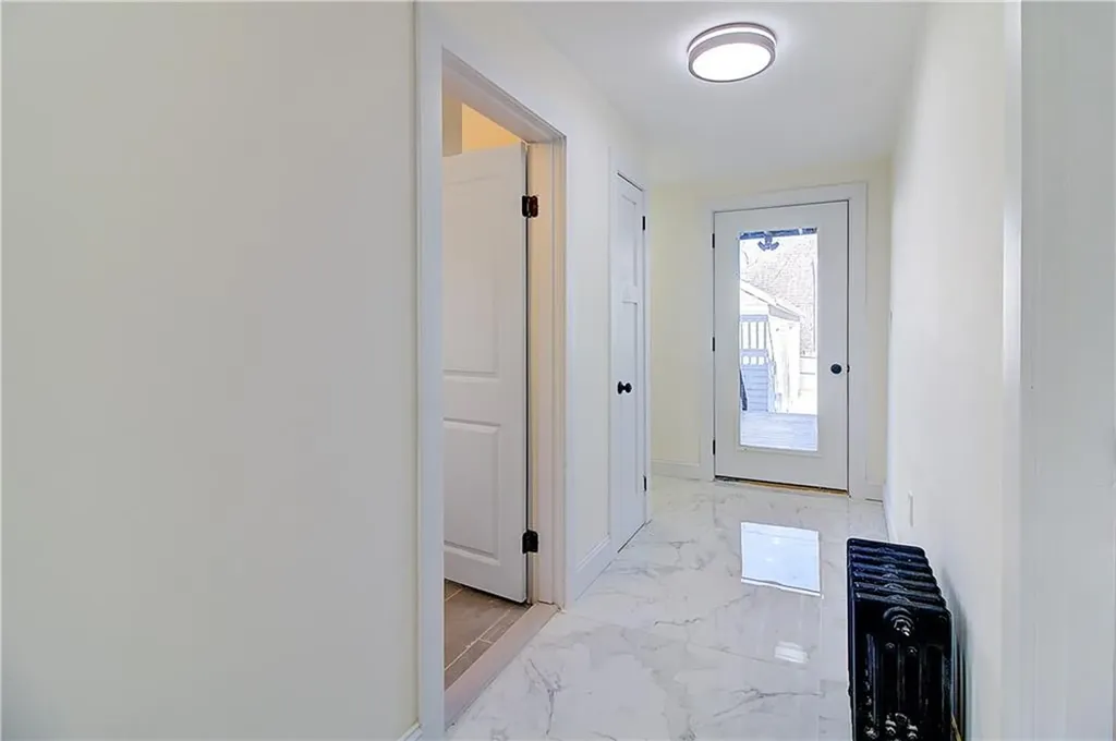 236 Pequot Avenue Warwick RI 02889