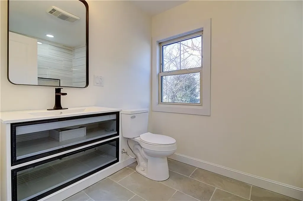 236 Pequot Avenue Warwick RI 02889