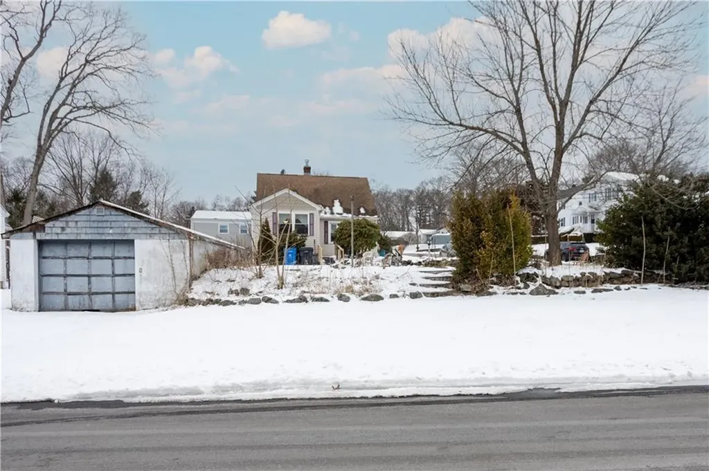 8 Carlson Drive Cumberland RI 02864