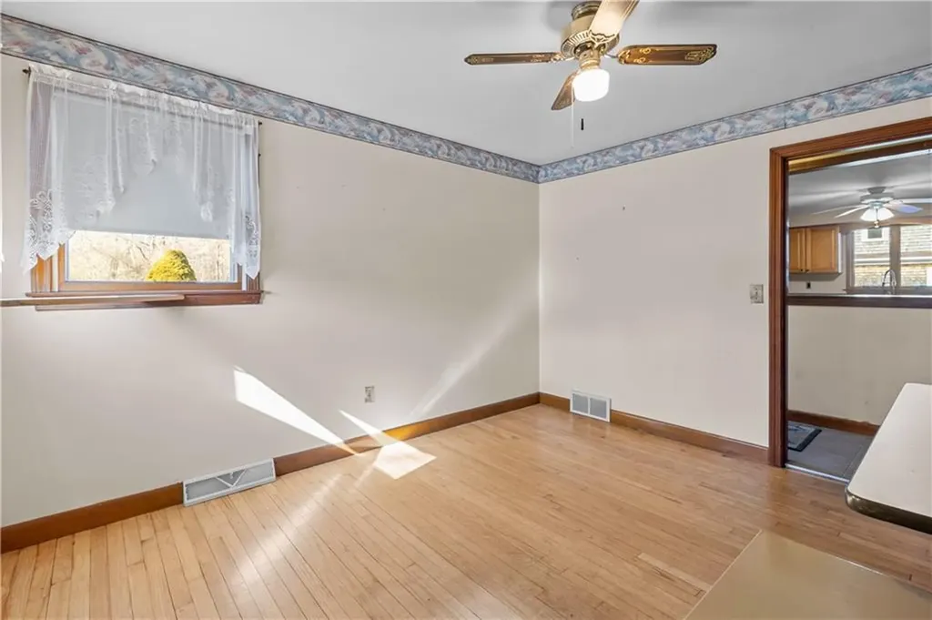 43 Watuppa Avenue Tiverton RI 02878