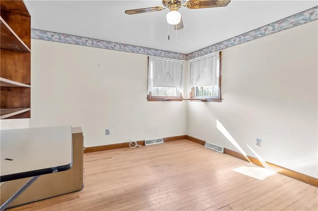 43 Watuppa Avenue Tiverton RI 02878
