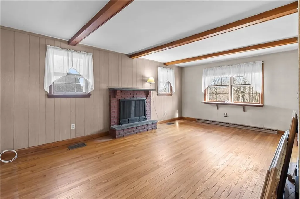 43 Watuppa Avenue Tiverton RI 02878