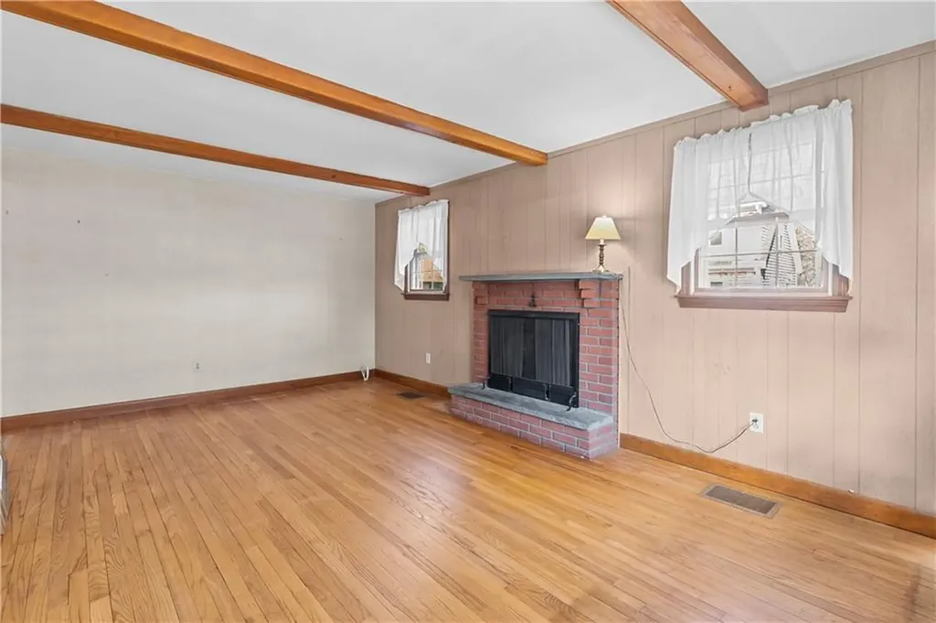 43 Watuppa Avenue Tiverton RI 02878
