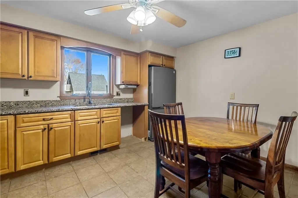 43 Watuppa Avenue Tiverton RI 02878