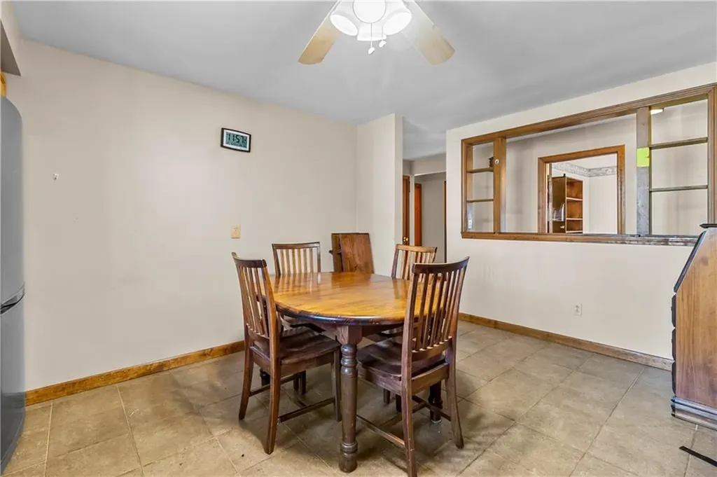43 Watuppa Avenue Tiverton RI 02878
