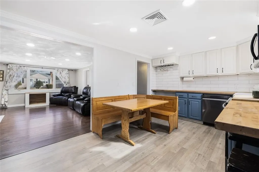 59 Claypool Drive Warwick RI 02886