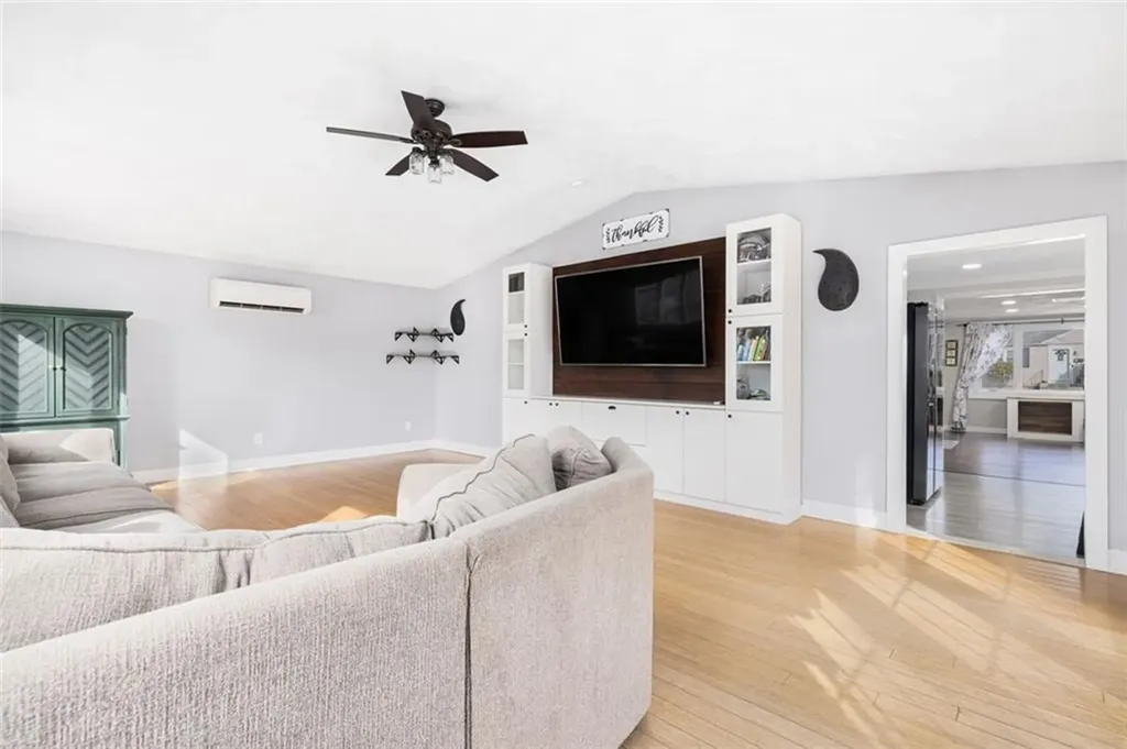 59 Claypool Drive Warwick RI 02886