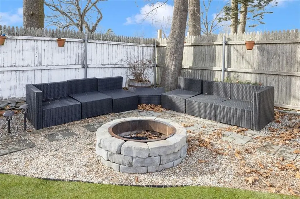 59 Claypool Drive Warwick RI 02886