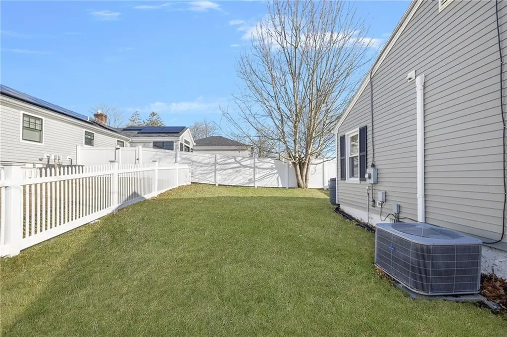 7 Marion Street Newport RI 02840