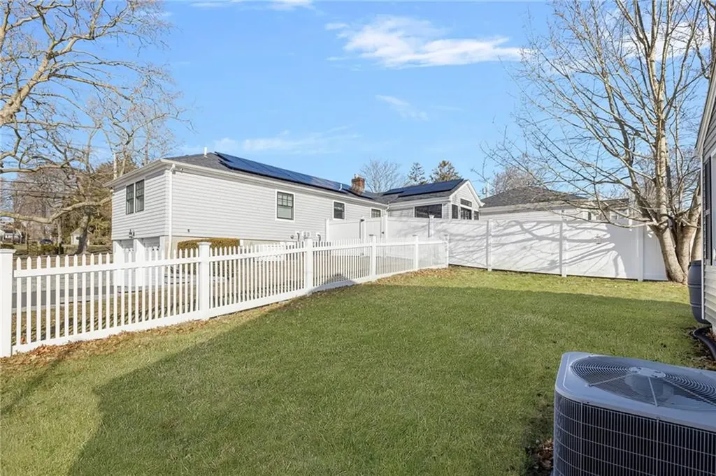 7 Marion Street Newport RI 02840
