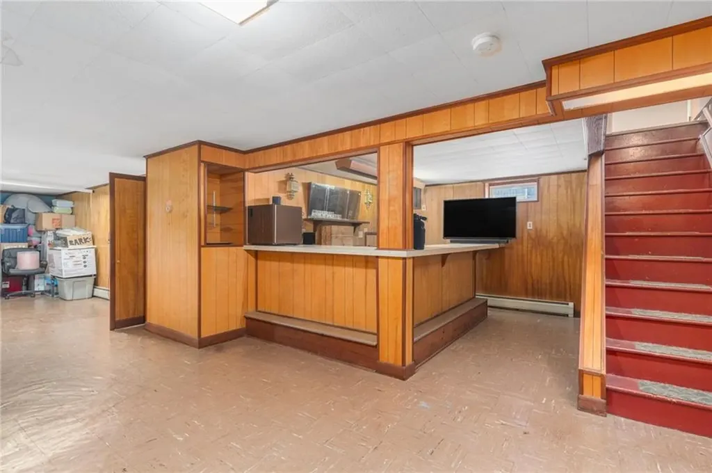30 Farnum Road Warwick RI 02888