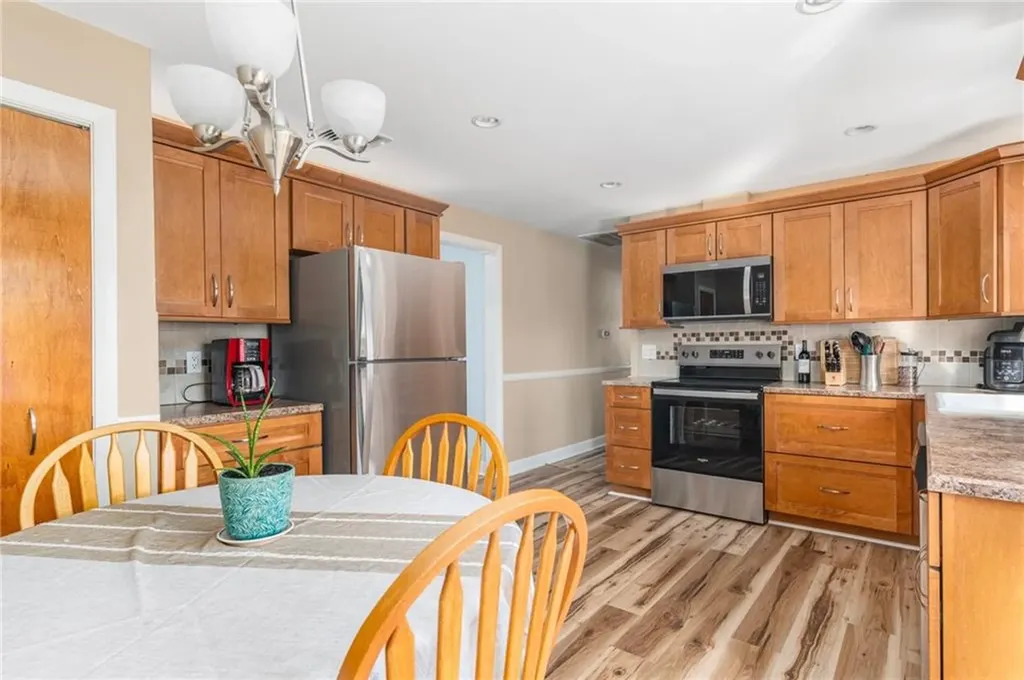 30 Farnum Road Warwick RI 02888