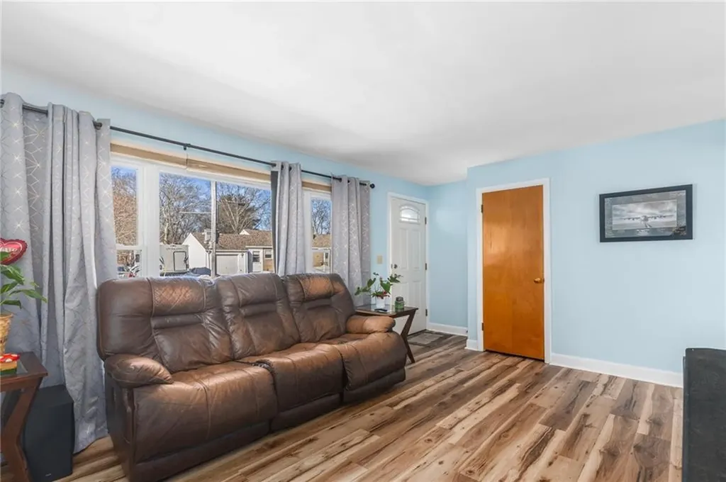 30 Farnum Road Warwick RI 02888