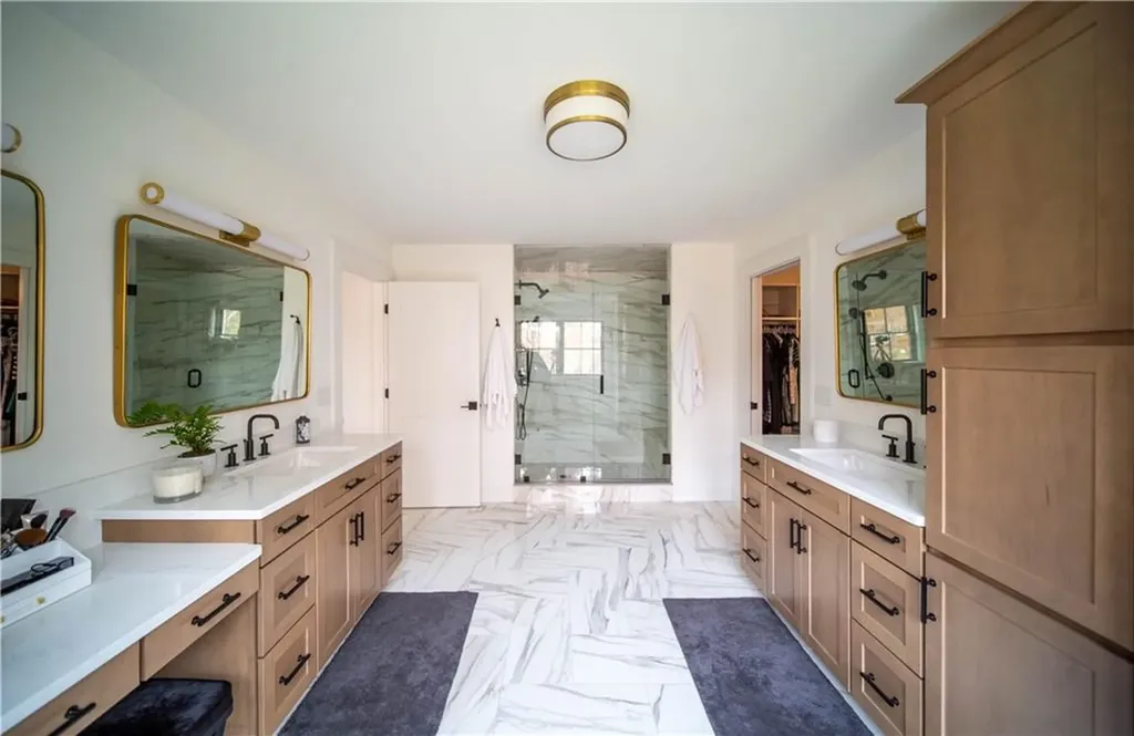 4 Amore Lane East Greenwich RI 02818