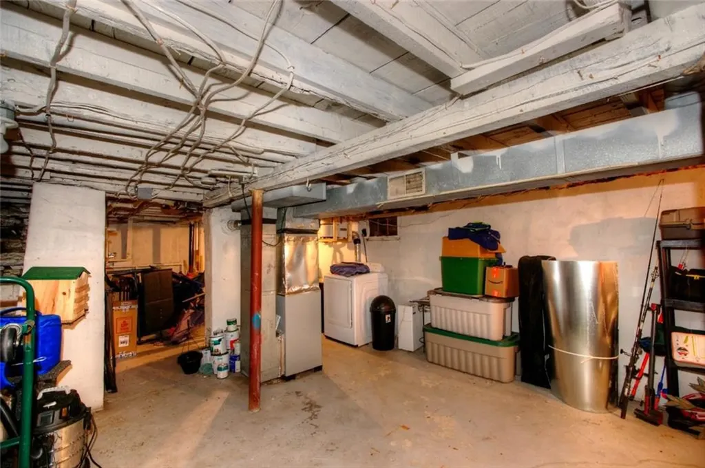 389 Palmer Avenue Warwick RI 02889