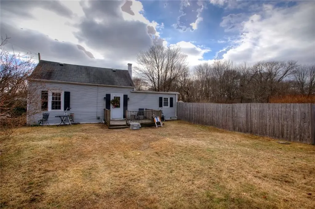 389 Palmer Avenue Warwick RI 02889