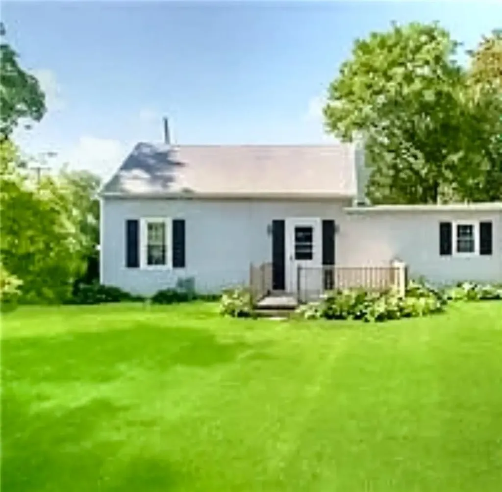 389 Palmer Avenue Warwick RI 02889