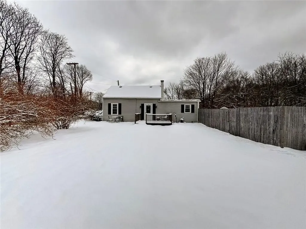 389 Palmer Avenue Warwick RI 02889