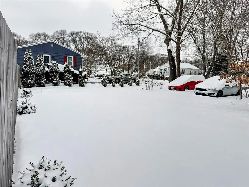 389 Palmer Avenue Warwick RI 02889