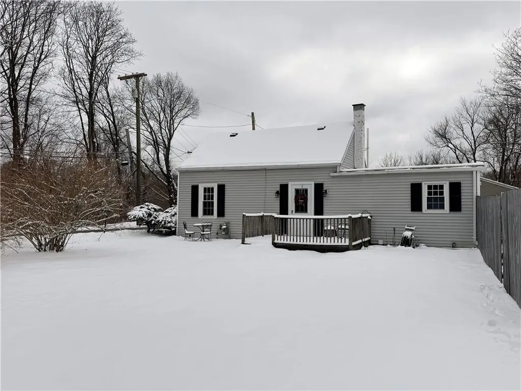 389 Palmer Avenue Warwick RI 02889