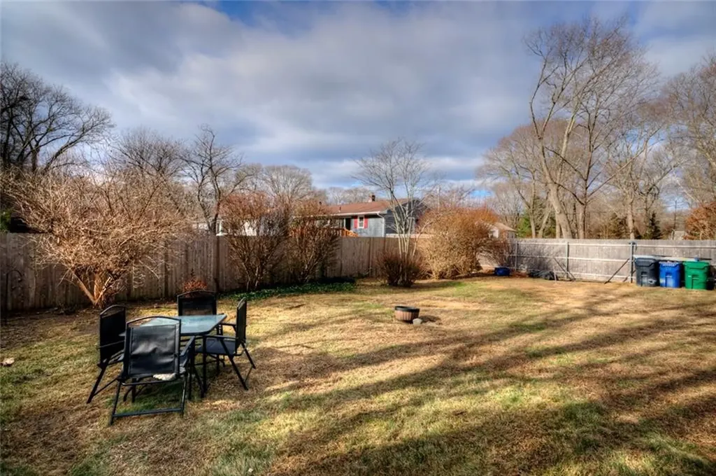 389 Palmer Avenue Warwick RI 02889