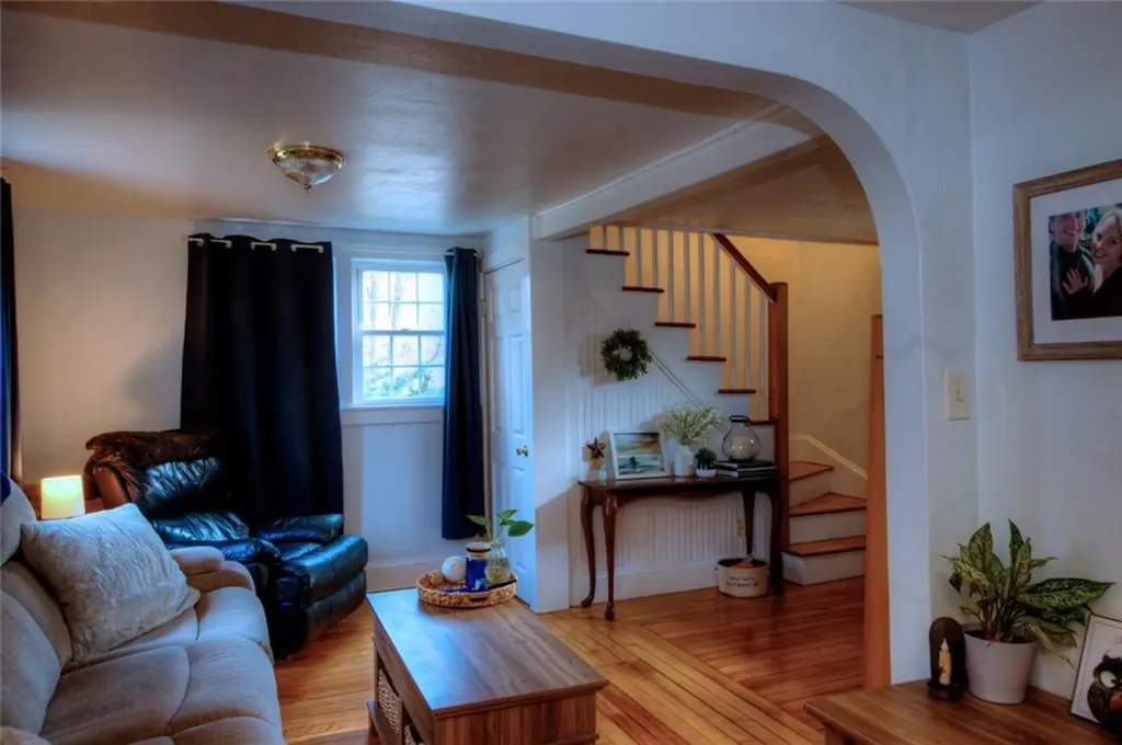 389 Palmer Avenue Warwick RI 02889