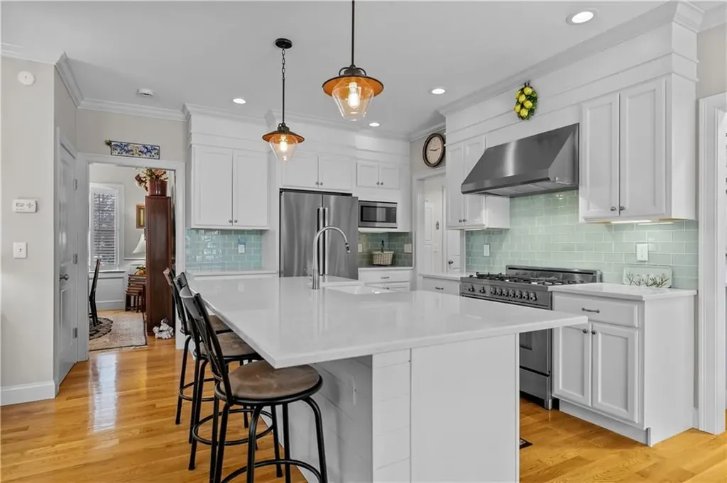 49 Walley Street Bristol RI 02809