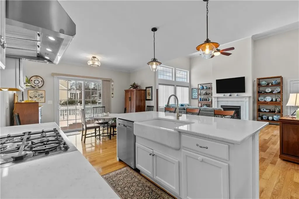 49 Walley Street Bristol RI 02809