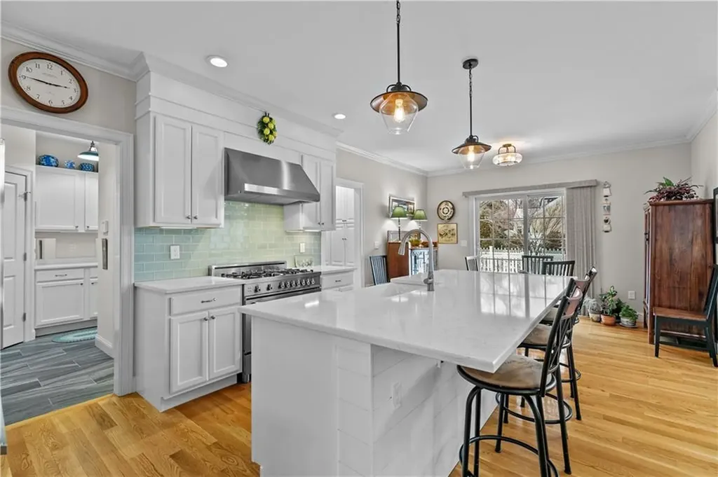 49 Walley Street Bristol RI 02809