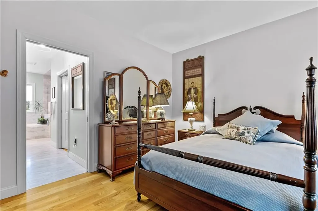 49 Walley Street Bristol RI 02809