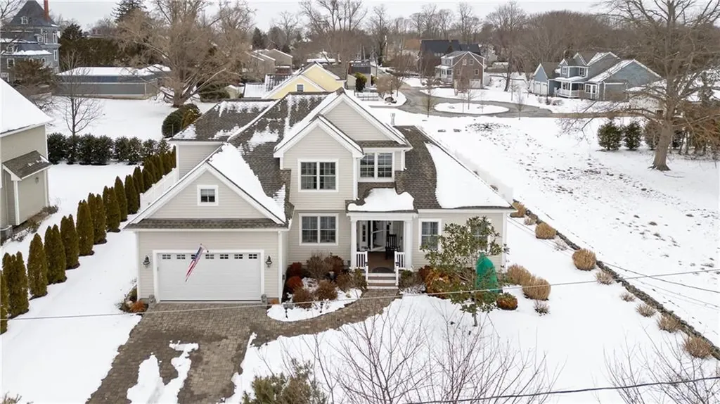 49 Walley Street Bristol RI 02809