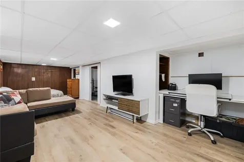 83 King Philip Street Providence RI 02909