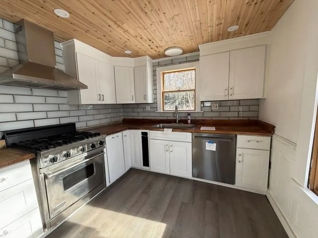 15 Chace Avenue Warren RI 02885