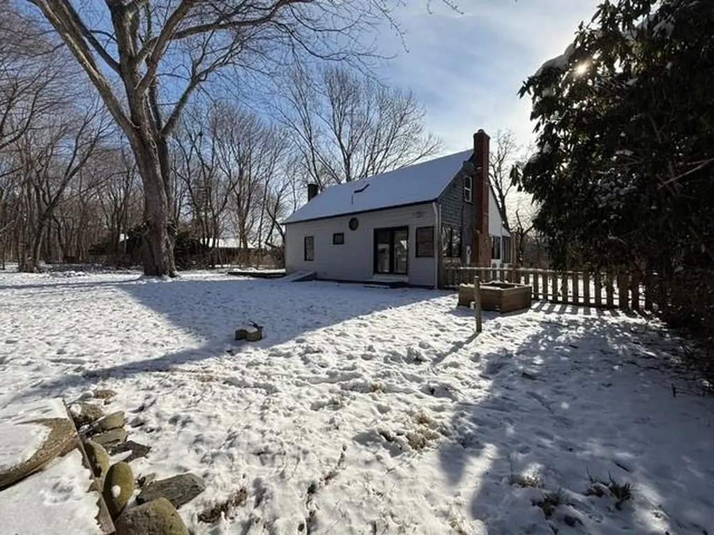 15 Chace Avenue Warren RI 02885