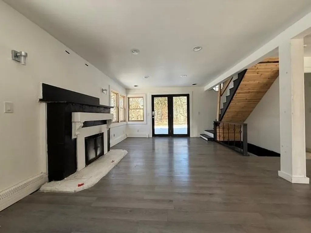 15 Chace Avenue Warren RI 02885