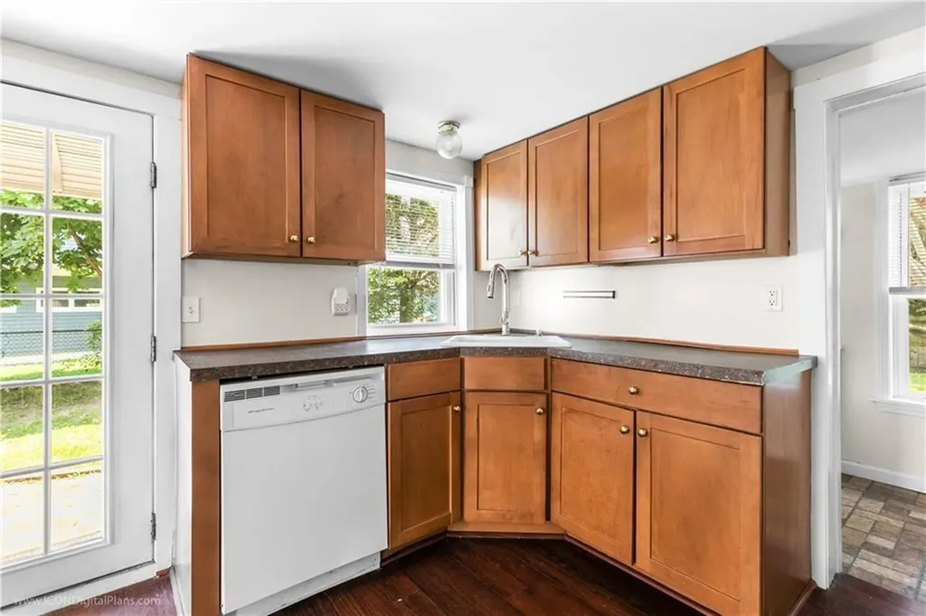 1021 Anthony Road Portsmouth RI 02871