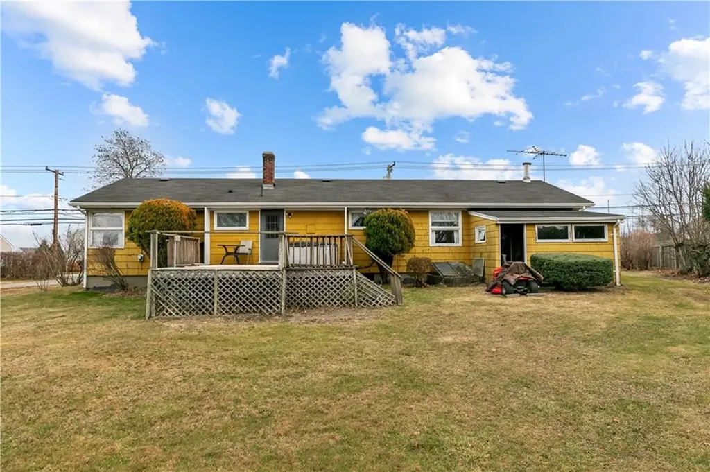 218 Bristol Ferry Road Portsmouth RI 02871