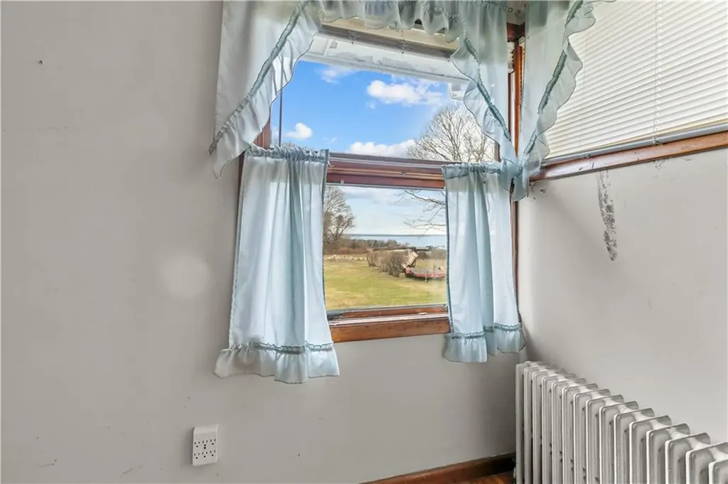218 Bristol Ferry Road Portsmouth RI 02871