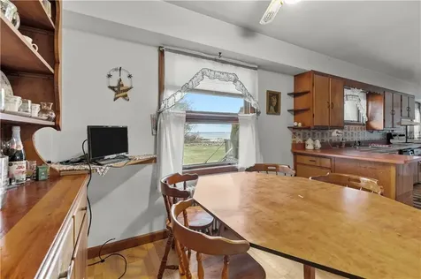 218 Bristol Ferry Road Portsmouth RI 02871