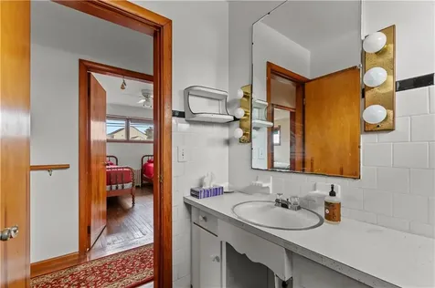 218 Bristol Ferry Road Portsmouth RI 02871