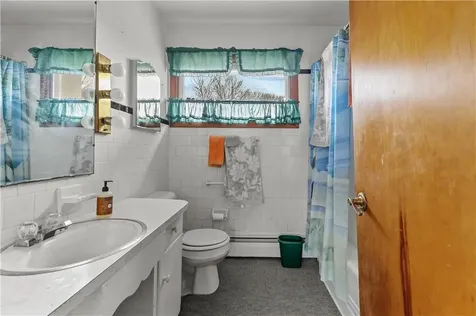 218 Bristol Ferry Road Portsmouth RI 02871