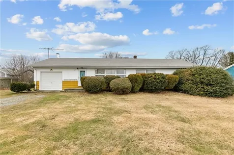 218 Bristol Ferry Road Portsmouth RI 02871