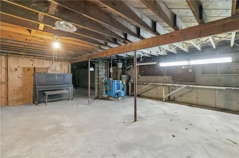 218 Bristol Ferry Road Portsmouth RI 02871