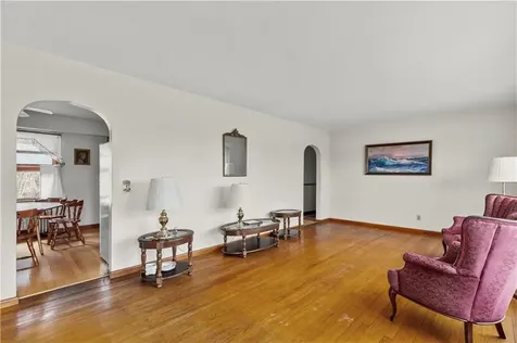 218 Bristol Ferry Road Portsmouth RI 02871